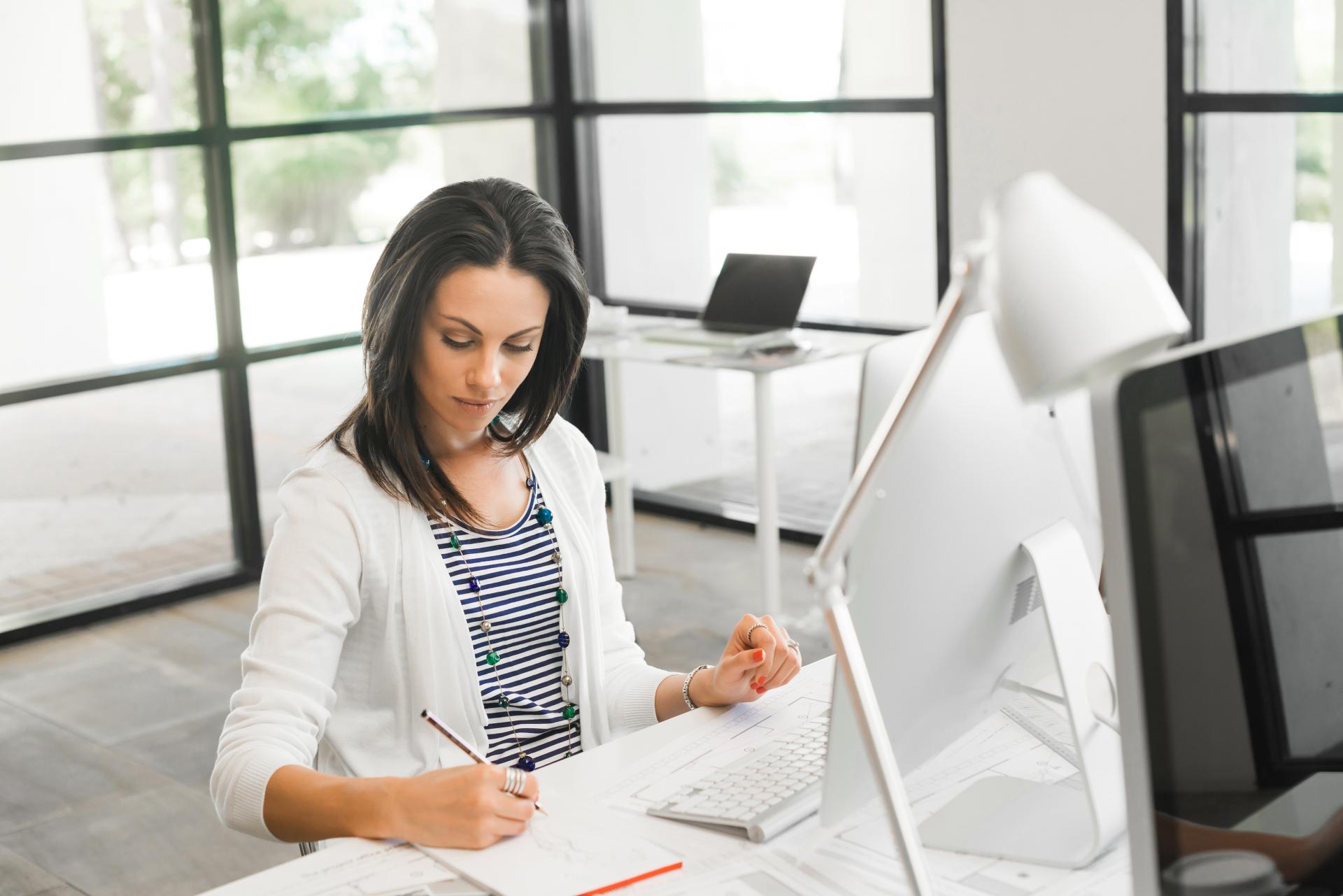 Porzucenie pracy przez pracownika - co się z tym wiąże?