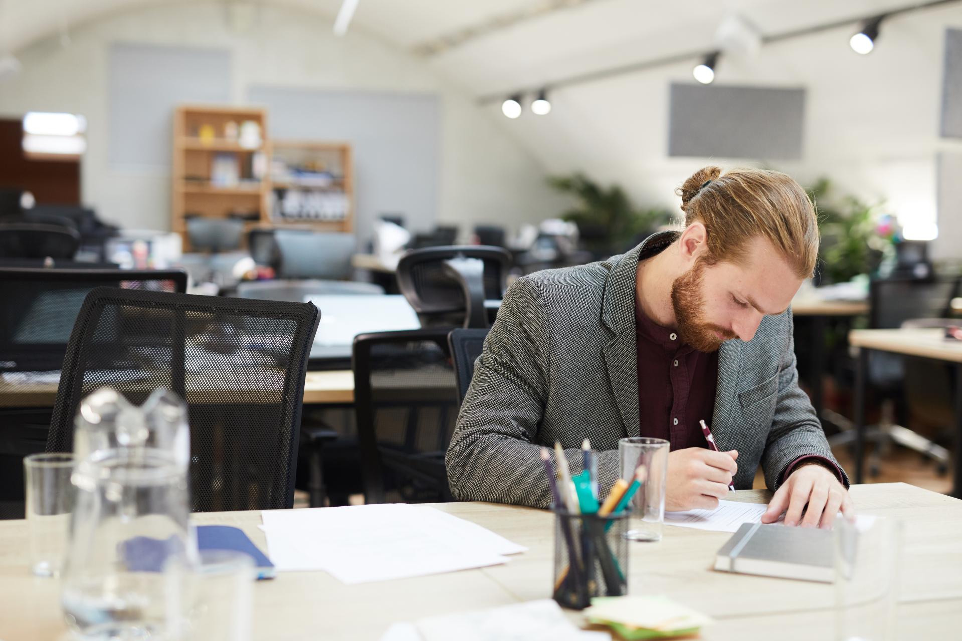 Jak napisać referencje, na co zwrócić szczególną uwagę?