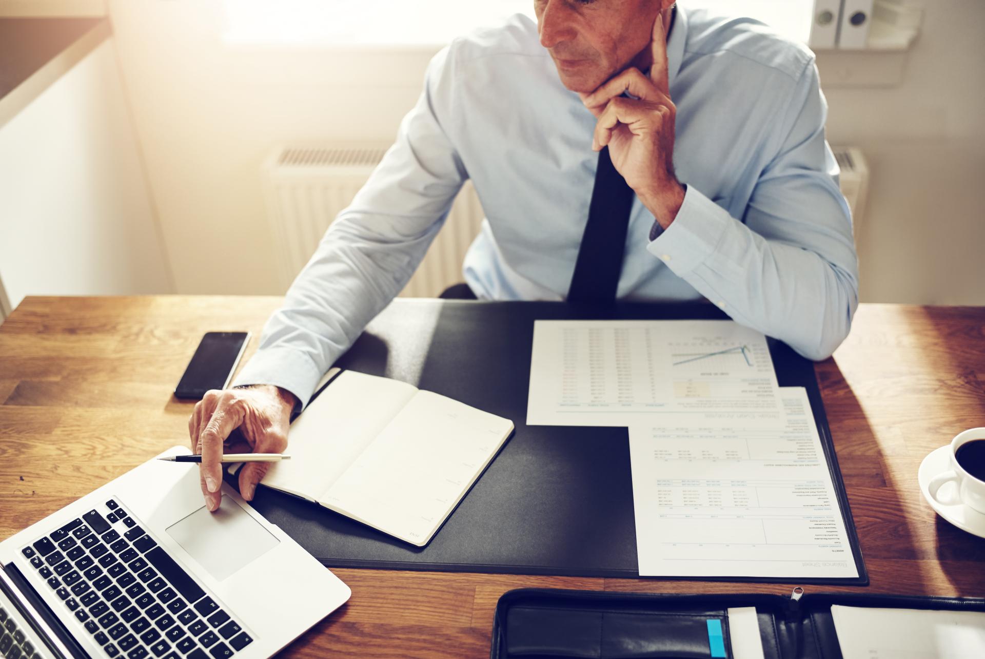 Formy grzecznościowe w mailach – jak pisać do rekrutera?