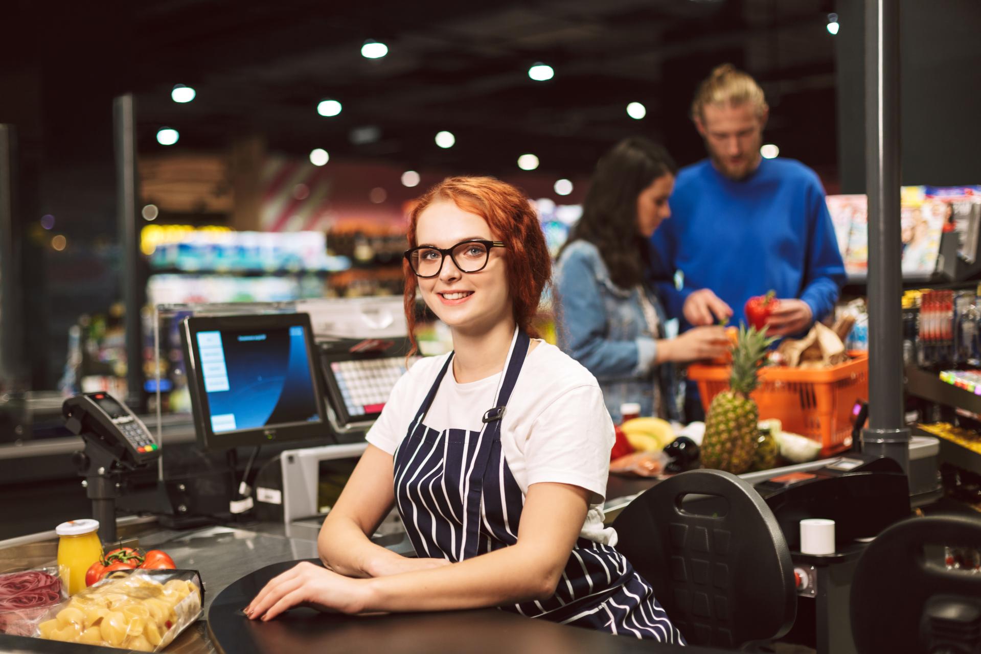 Prawa i obowiązki osoby na zleceniu (np. czy musi pracować w święta)