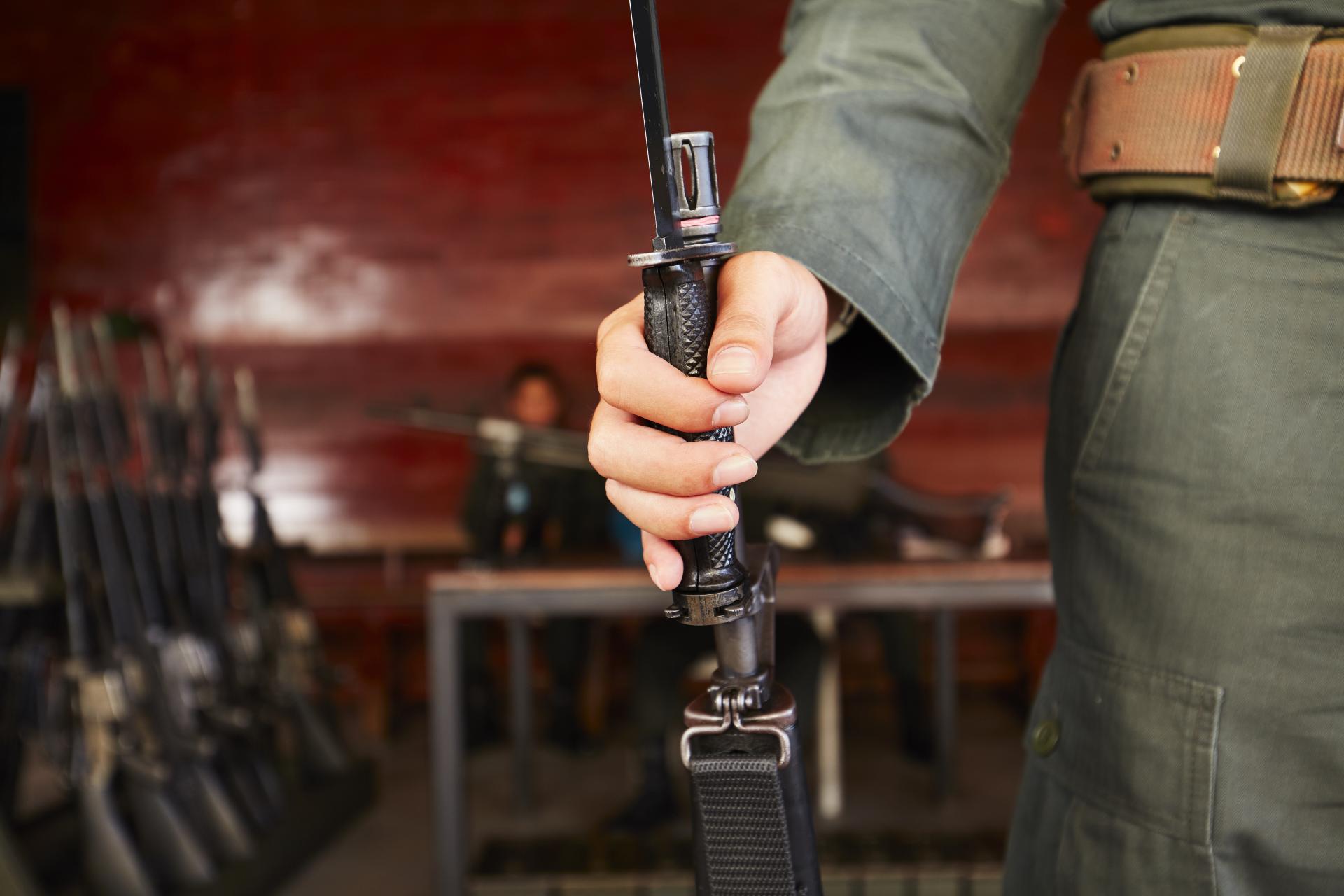 Rozwiązanie umowy z pracownikiem powołanym do wojska