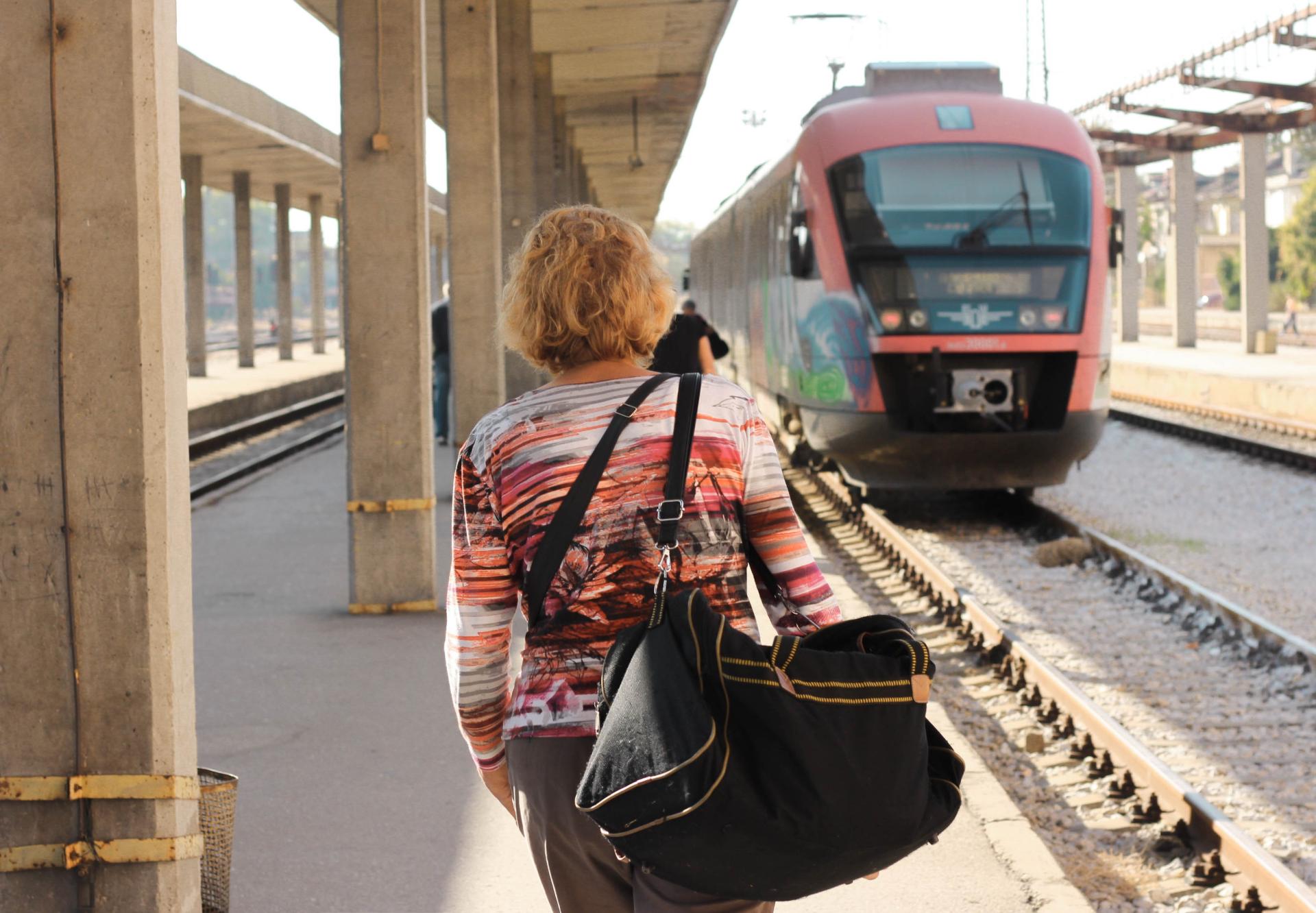 Delegowanie rodzica-pracownika poza stałe miejsce pracy