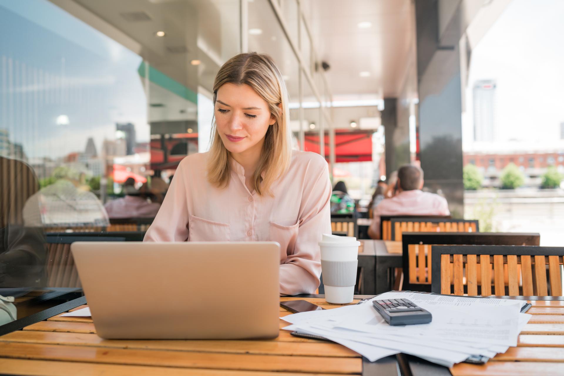 Minimalna stawka godzinowa na umowie zlecenie - wszystko co warto wiedzieć