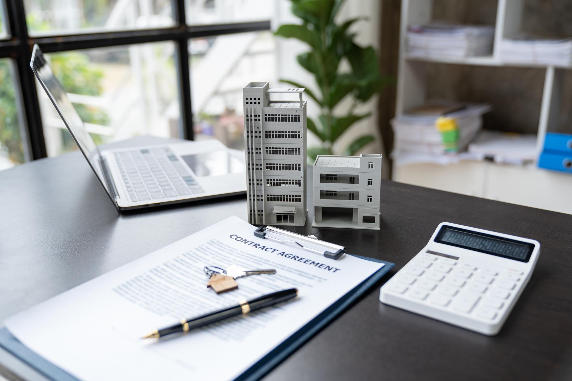 Sprzedaż nieruchomości firmowej – jakie obowiązki spoczywają na przedsiębiorcy?