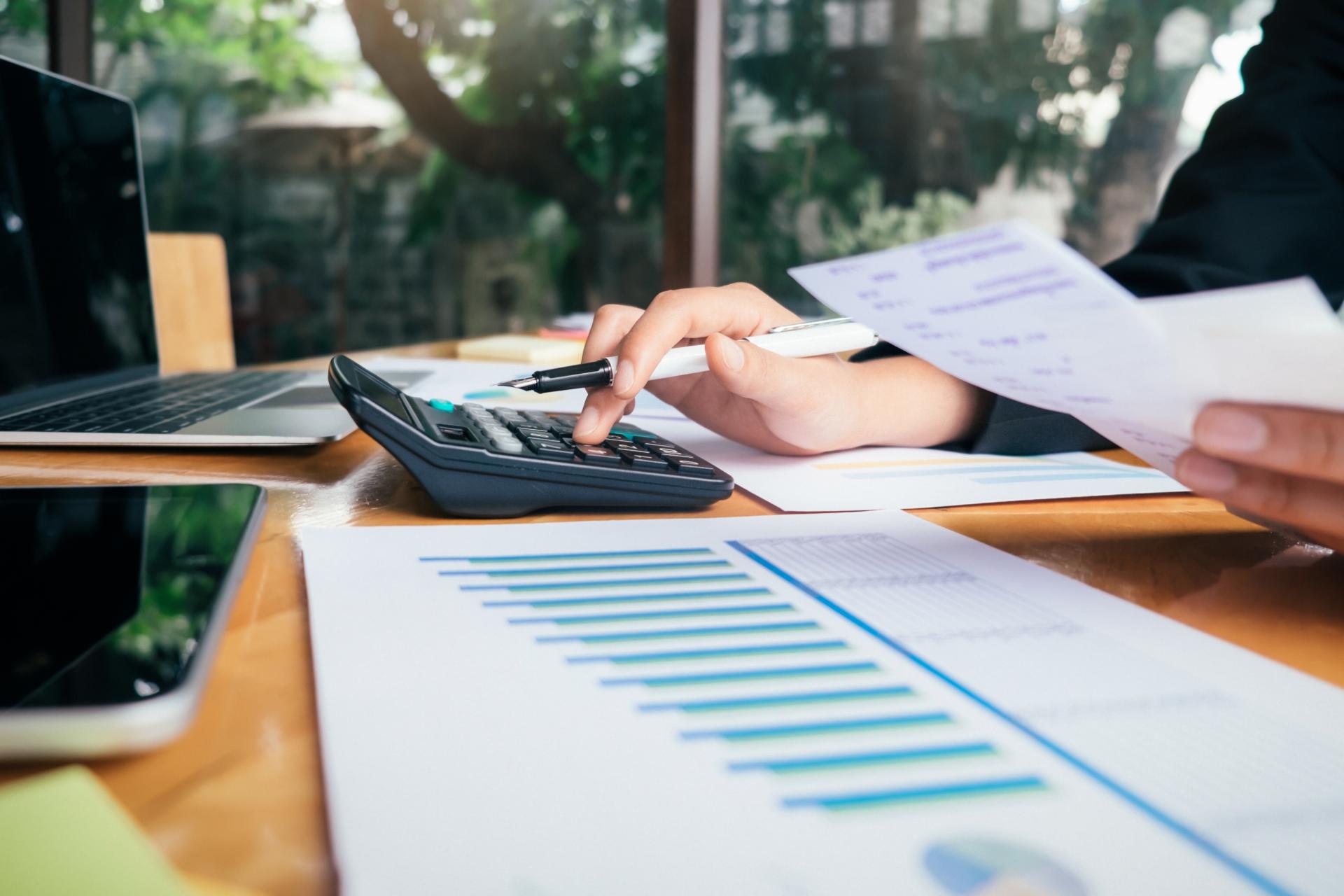 Przyznanie podwyżki z mocą wsteczną - czy jest możliwe?