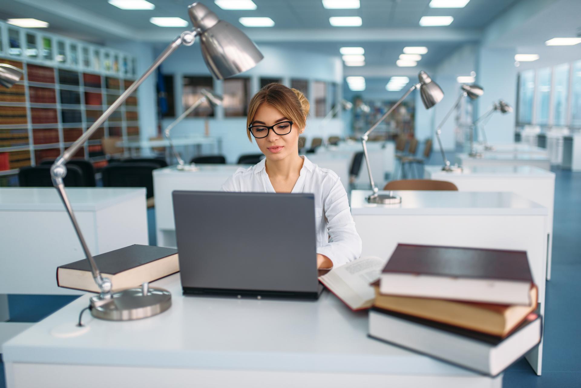 Czy zmiana nazwiska po rozwodzie jest obowiązkowa?