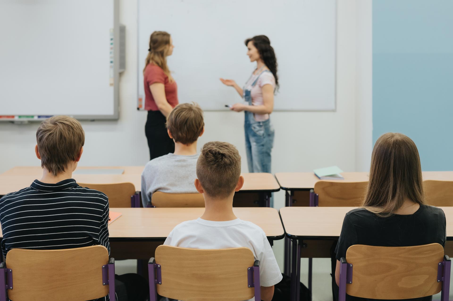 Asystent nauczyciela - na czym polega jego praca?