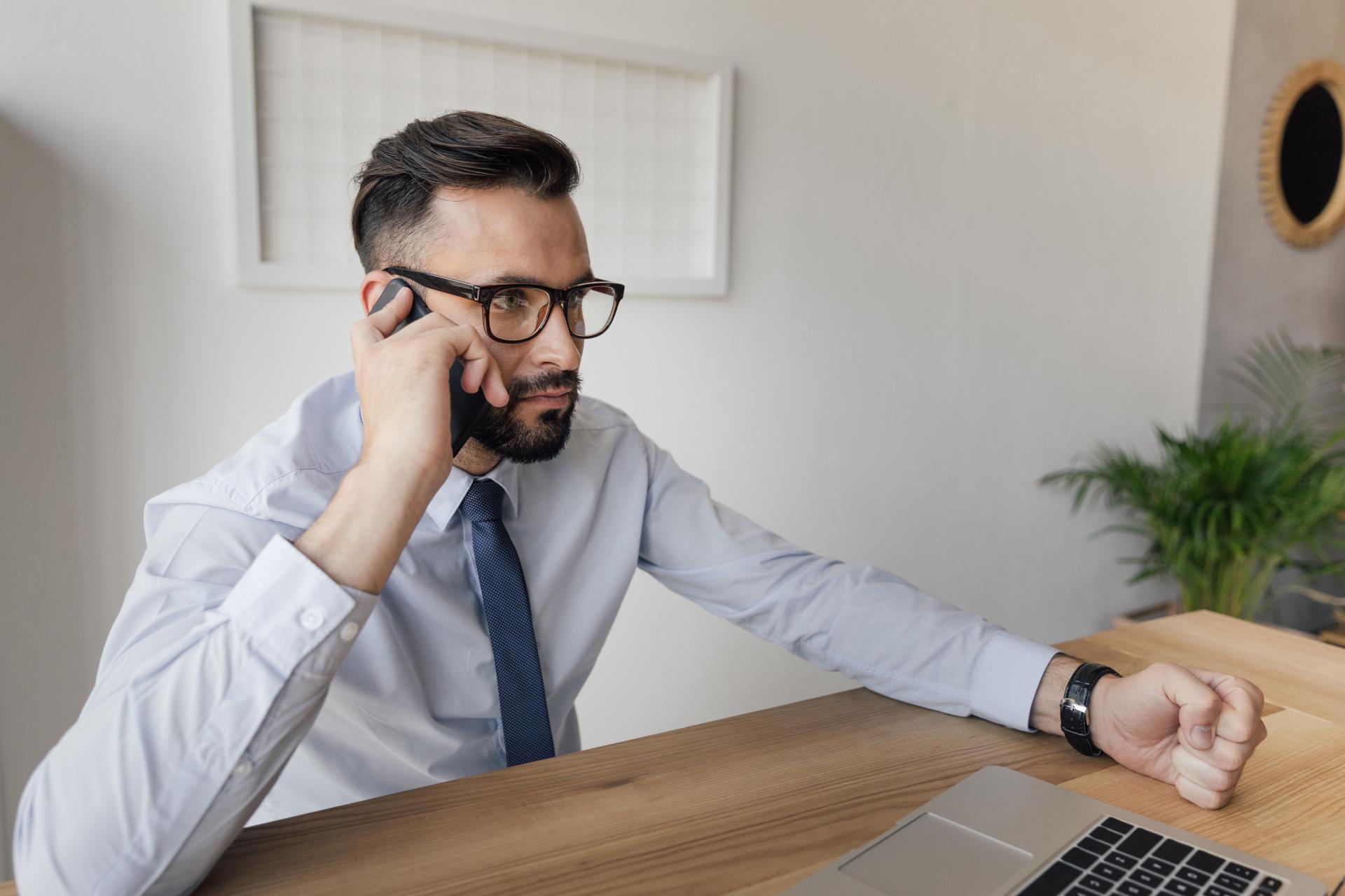 Toksyczni ludzie w pracy - jak sobie z nimi radzić?