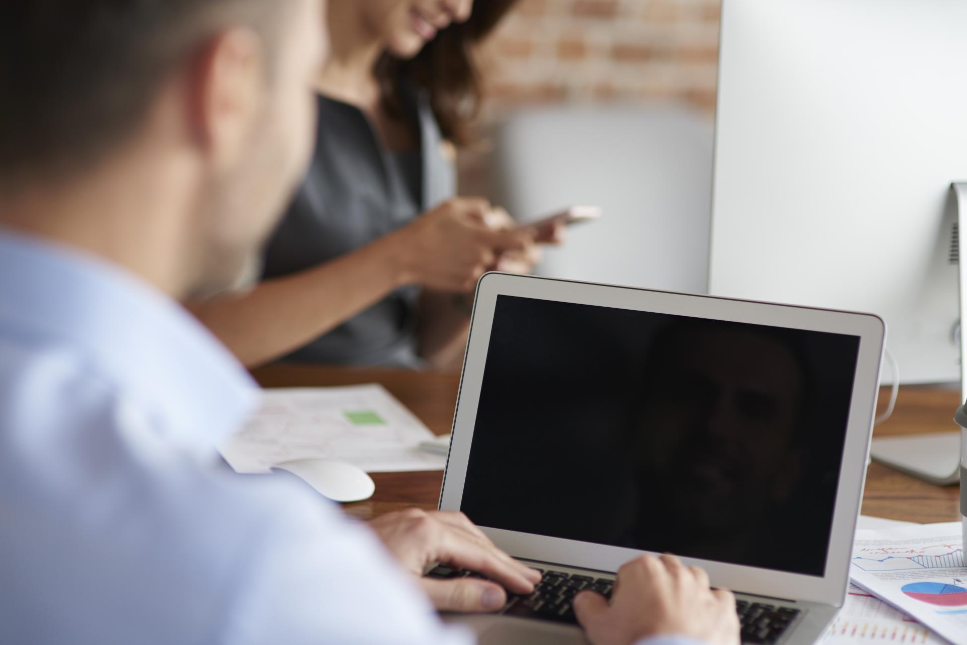 Dzielenie się wiedzą - czy warto to robić?