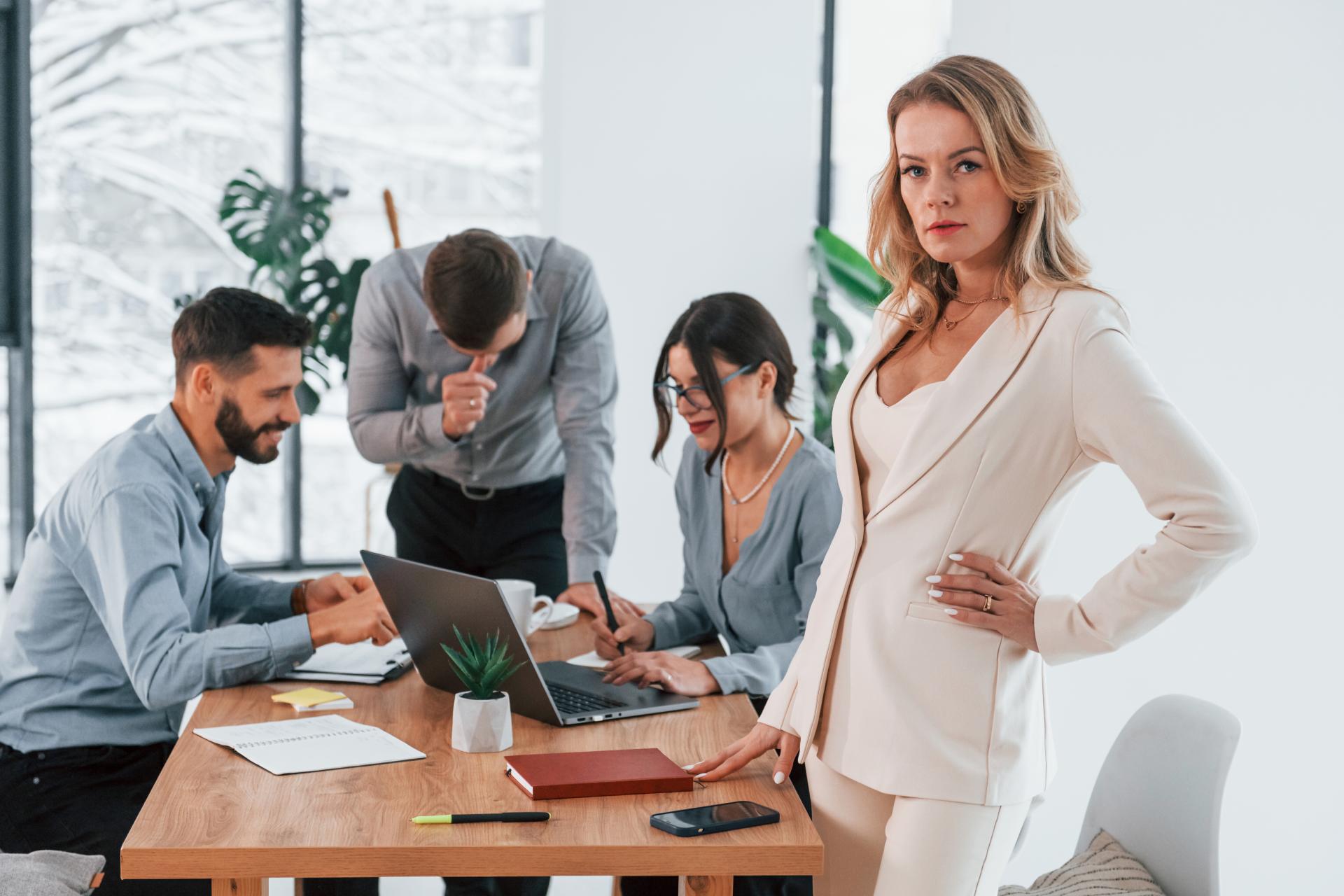 Bierna agresja w pracy – czym się objawia i jak z nią walczyć?