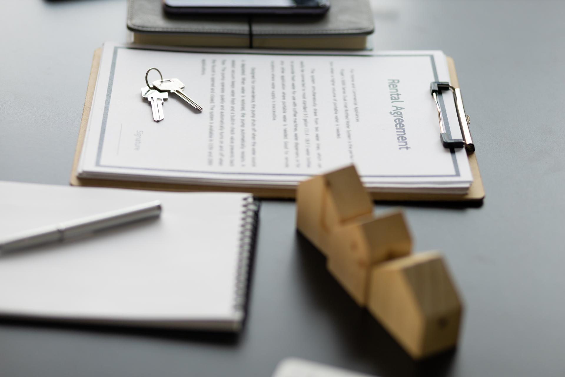 Rozwiązanie umowy pośrednictwa nieruchomościami. Czy można sprzedać nieruchomość z pominięciem pośrednika?