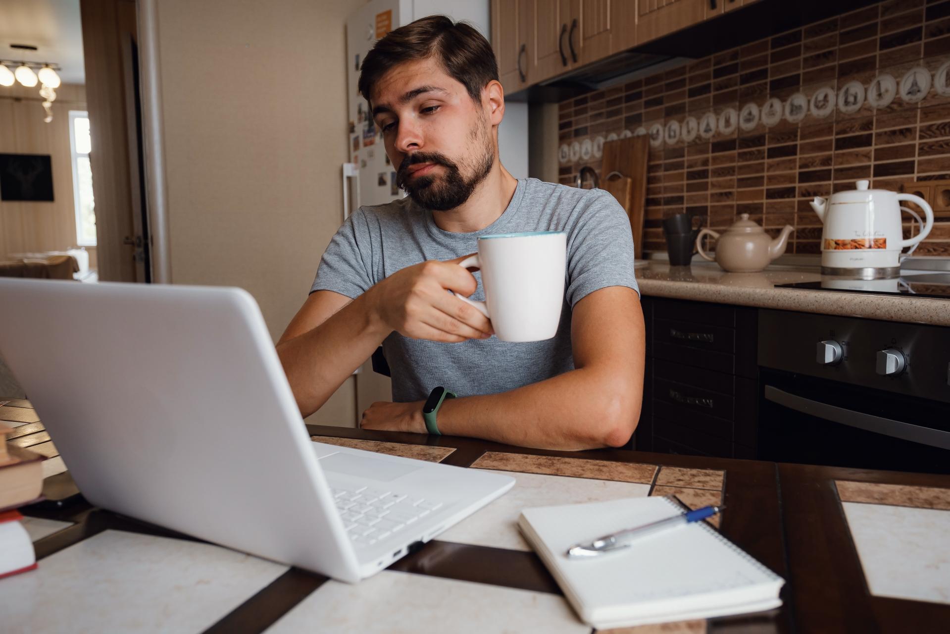 Jak polubić poniedziałki w pracy? - proste rozwiązania