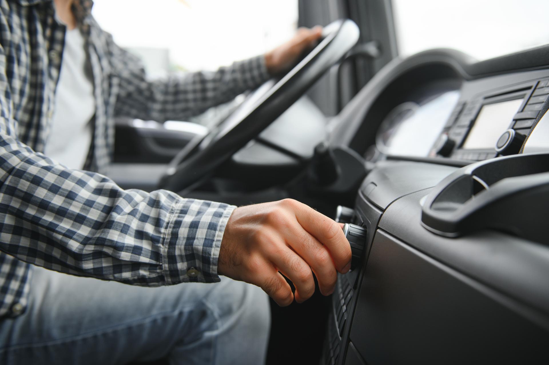 Stawka diety należy stosować w przypadku kierowcy, który w danej dobie przebywa w więcej niż jednym państwie członkowskim UE?