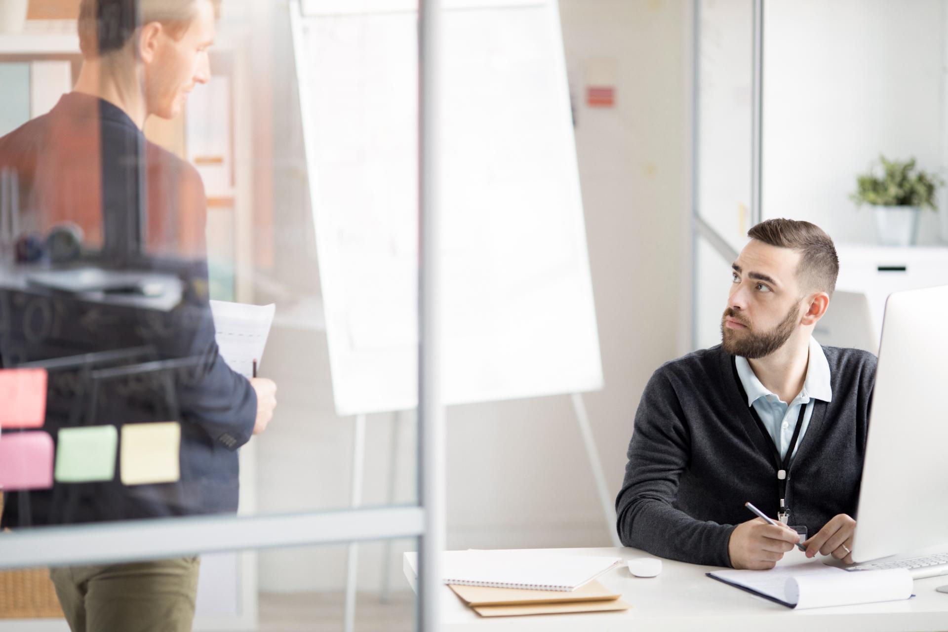 Praca na zastępstwo - czy jest opłacalna?