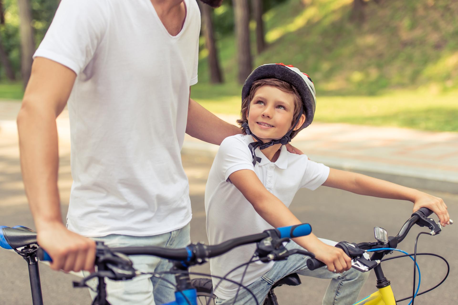 Kontakty z dzieckiem – komu przysługują, kto może je uregulować?