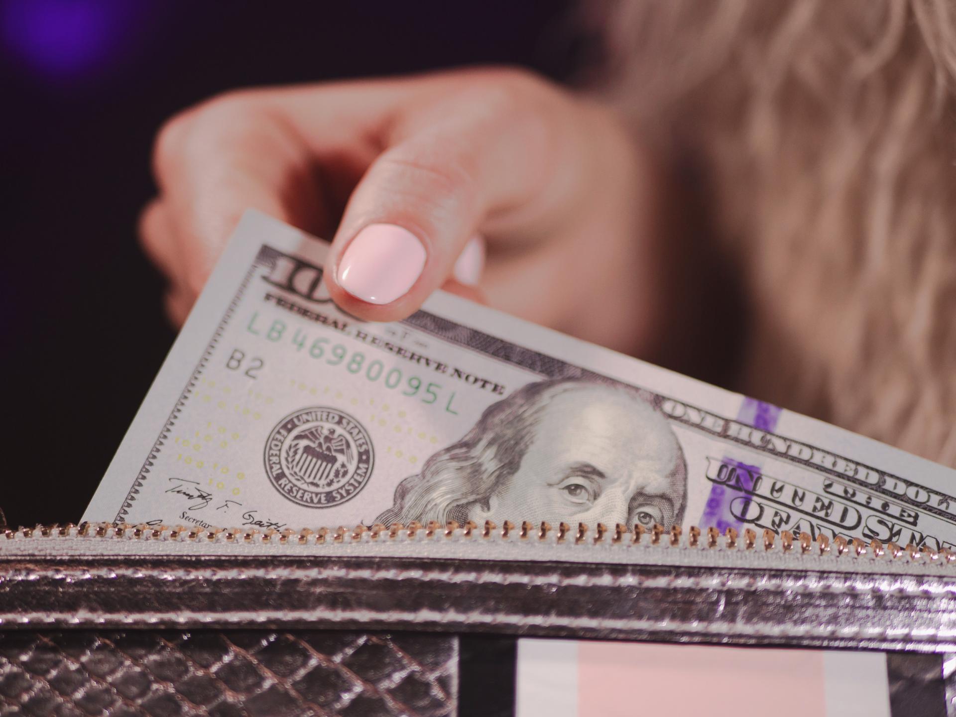 Jakich dochodów nie może zająć komornik podczas egzekucji komorniczej?