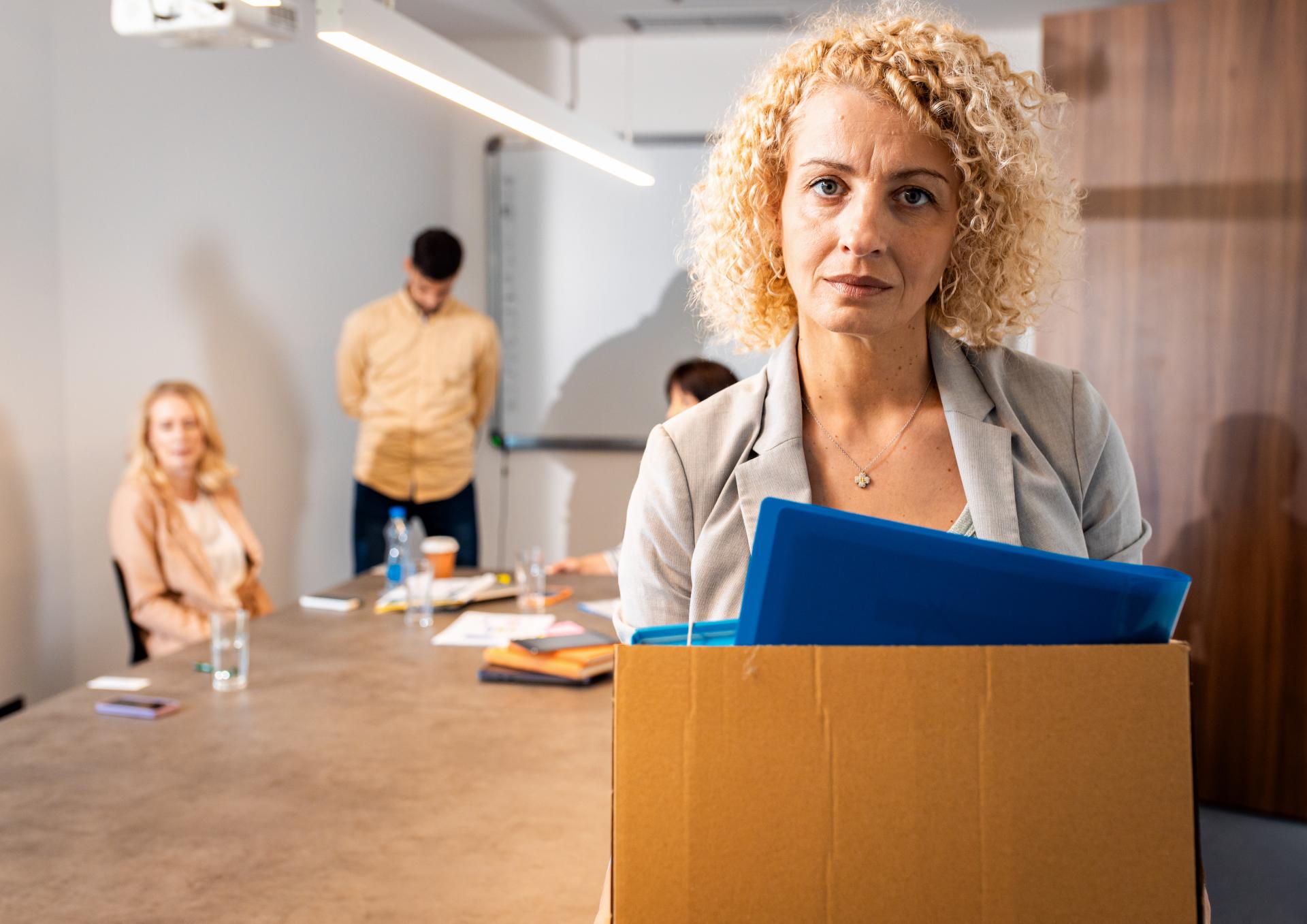 Pracownik zwolniony dyscyplinarnie z pracy – o czym powinien pamiętać?