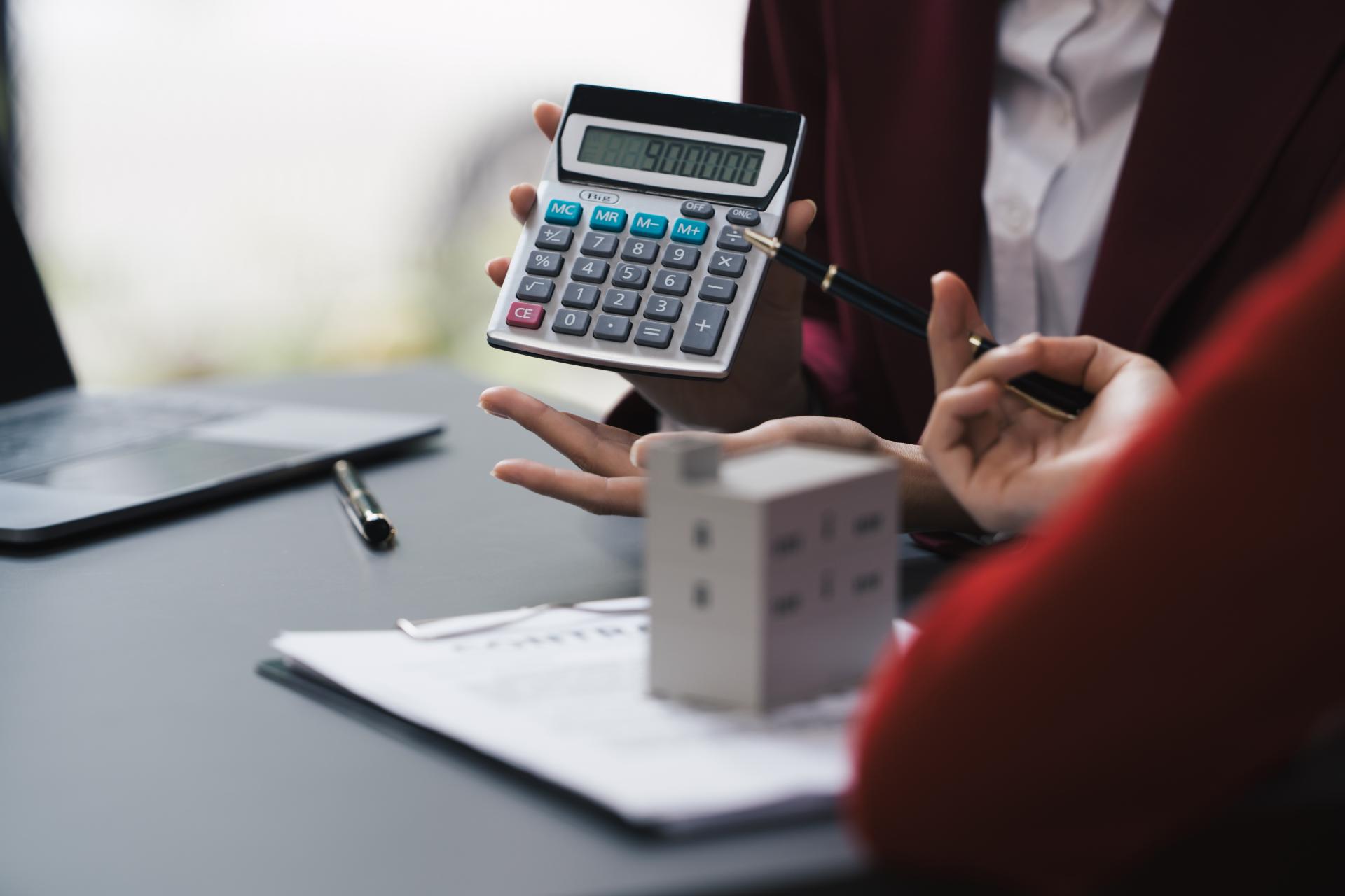 Sprzedaż środka trwałego przez ryczałtowca – jak rozliczyć?