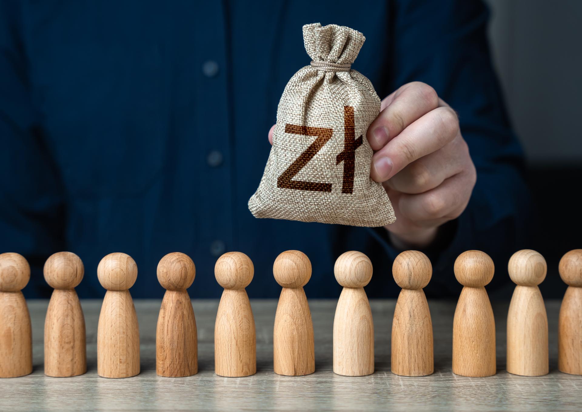 Jakie są obowiązki zleceniodawcy wobec ZUS przy umowie zlecenia?