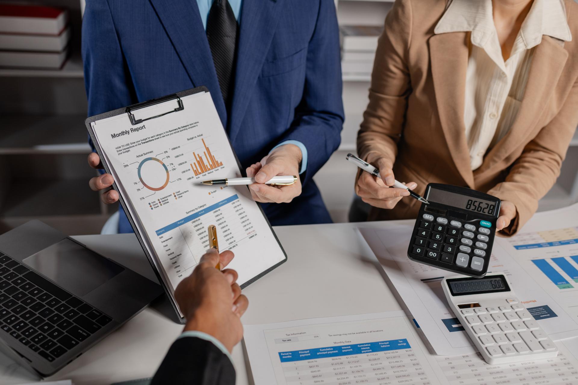 Sprzedaż samochodu nabytego w spadku po małżonku a podatek PIT