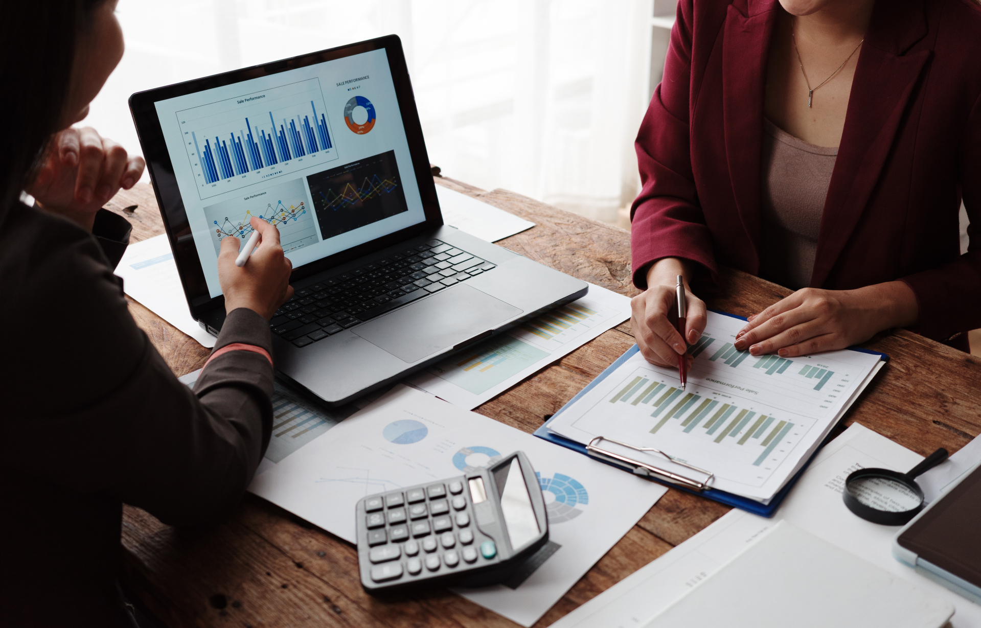 Przychody i koszty na przełomie roku w księgach rachunkowych