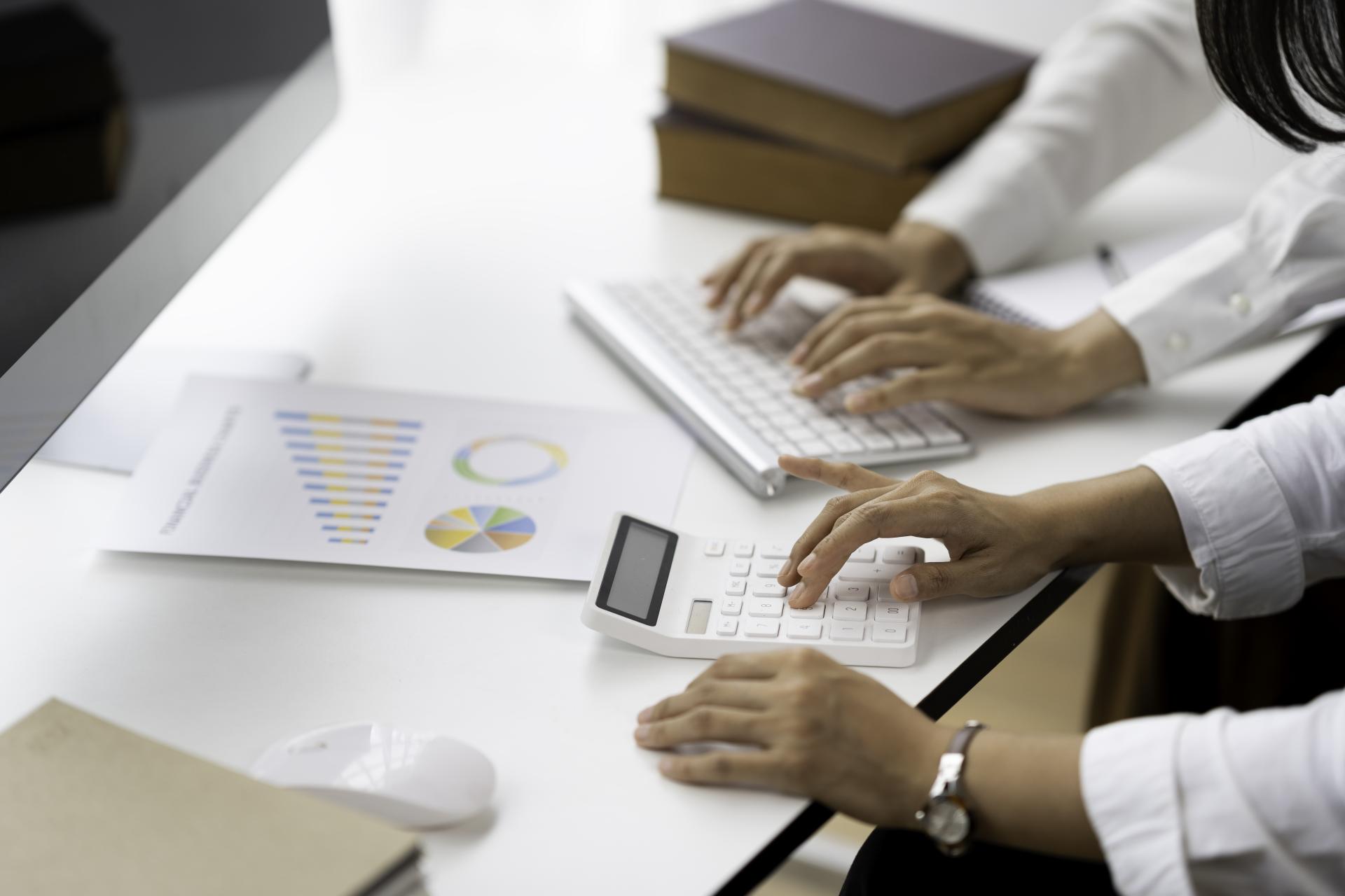 Dopłaty w gotówce przy połączeniu spółek – jak rozliczyć PIT?