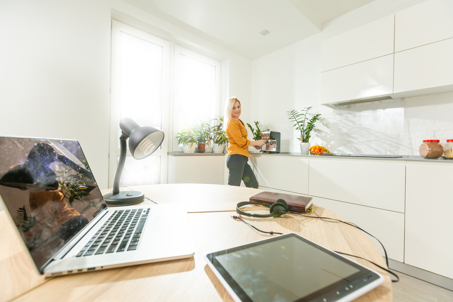 Jak prawidłowo przeprowadzić powrót pracowników do pracy w biurze?