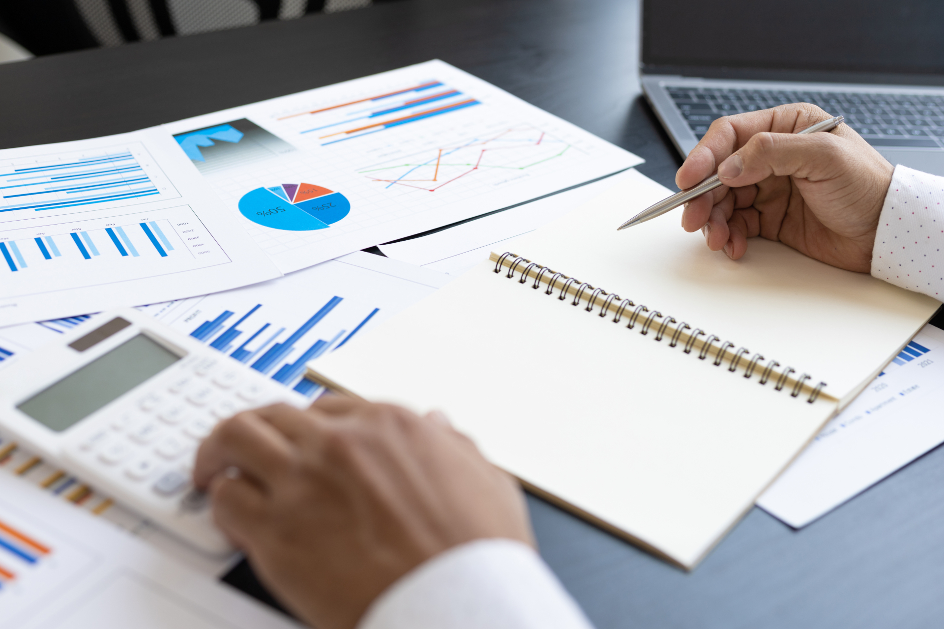 Tymczasowe zakwaterowanie a stawka VAT – kiedy 8%, a kiedy zwolnienie?