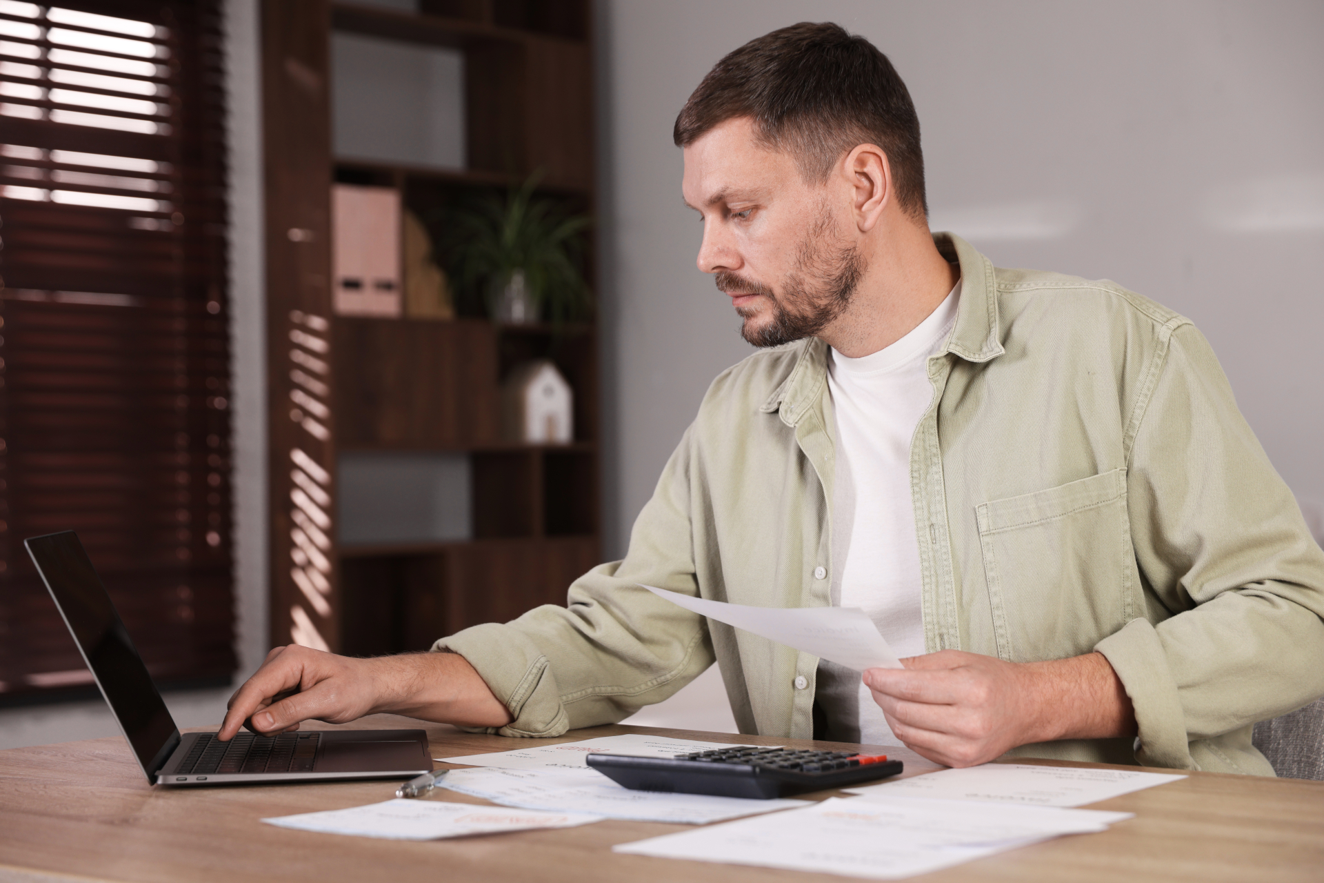 Wypłata środków z zajętego konta – kiedy jest możliwa?