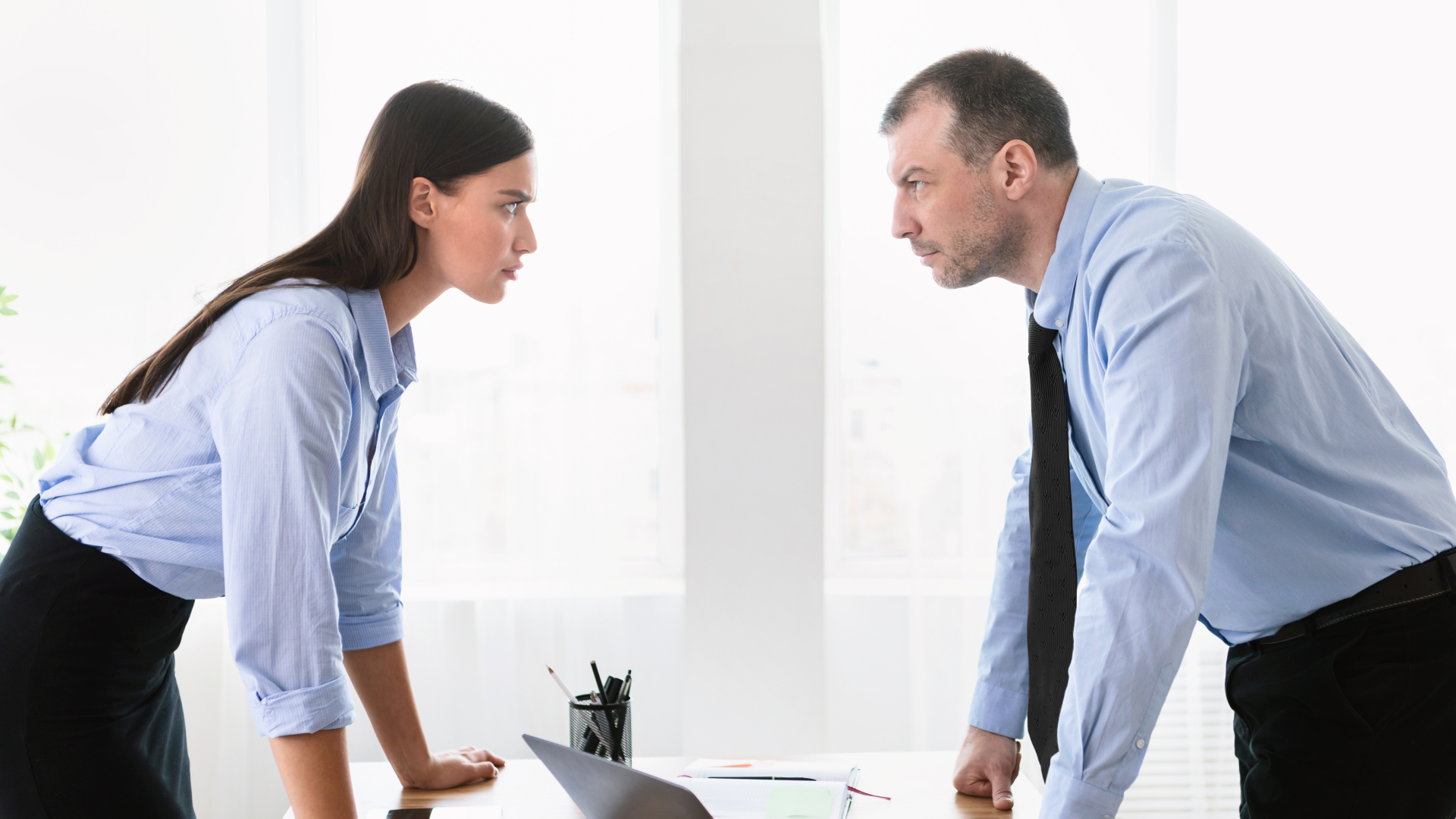 Niecelowość przywrócenia do pracy. Kiedy sąd orzeknie odszkodowanie?