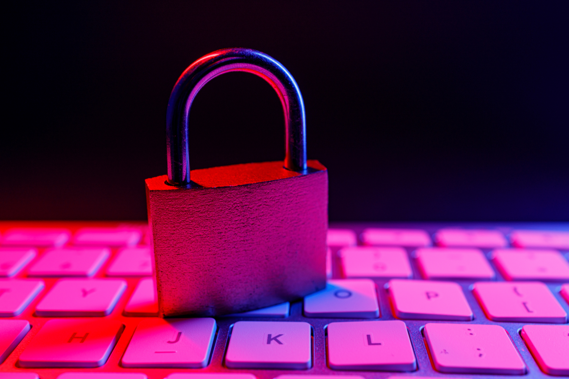 Co powinien zawierać plan reagowania na incydenty?